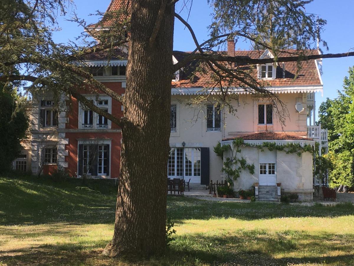Manoir De L'Epine Saint-Séverin Exterior foto